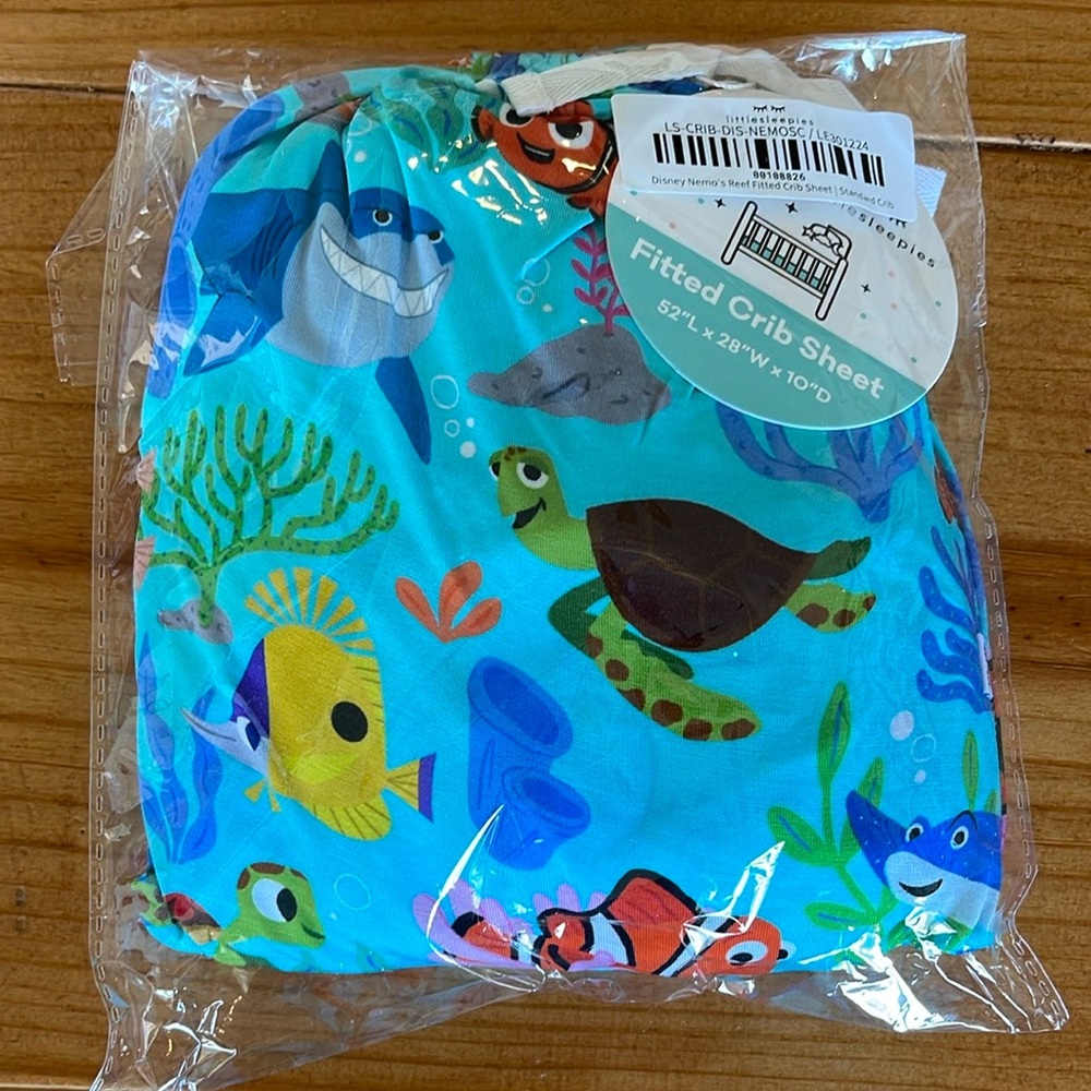 Little Sleepies Disney Finding Nemo Fitted Crib Sheet